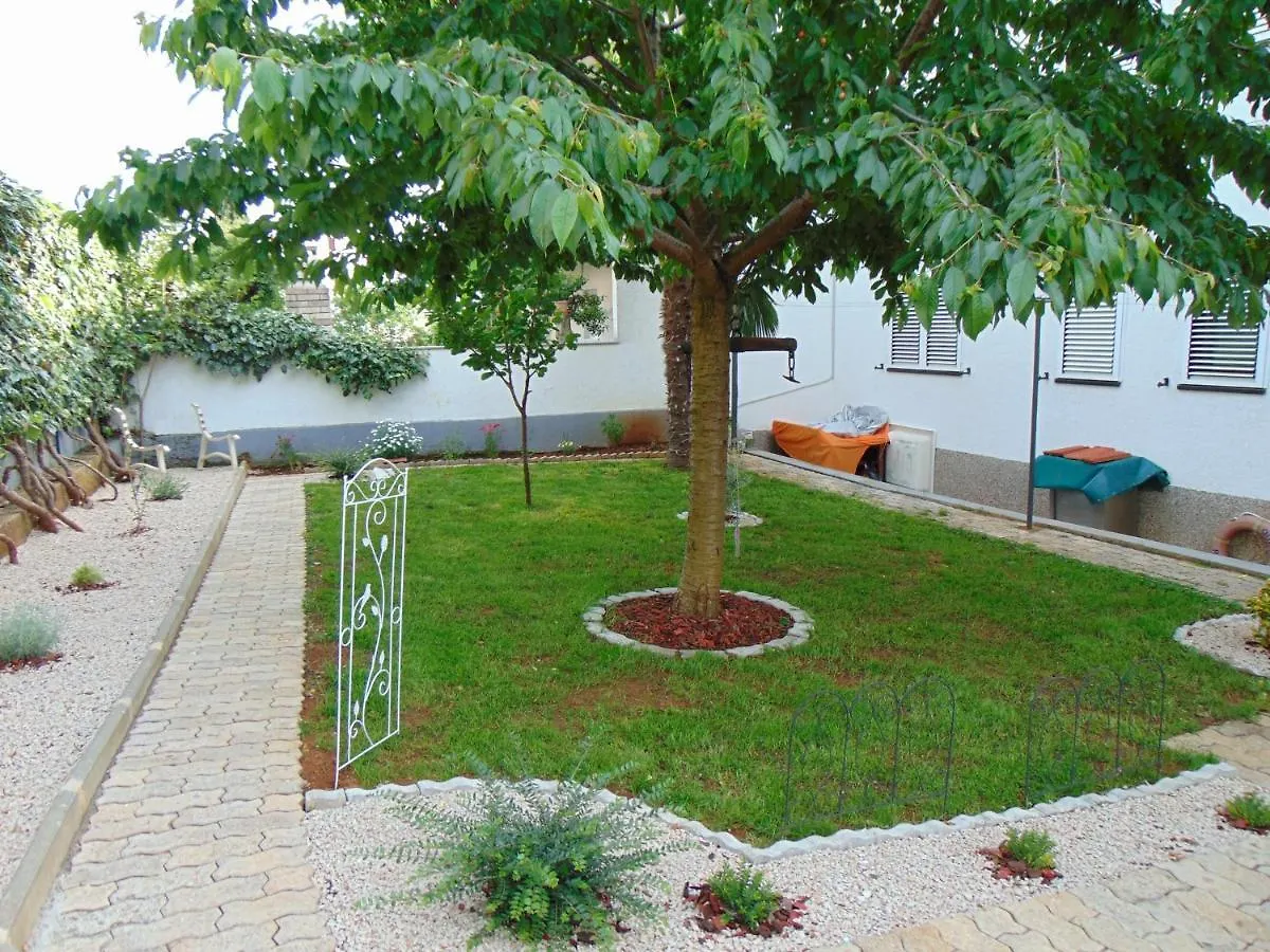 Apartments Marija Malinska 0*,